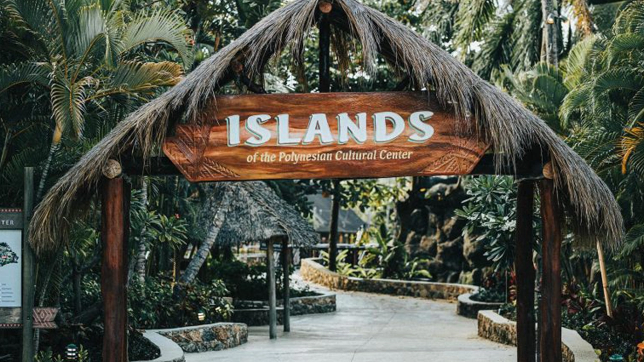 When you enter the Islands of Polynesia, you are treated to six recreated villages representing different Polynesian cultures across the Pacific Ocean