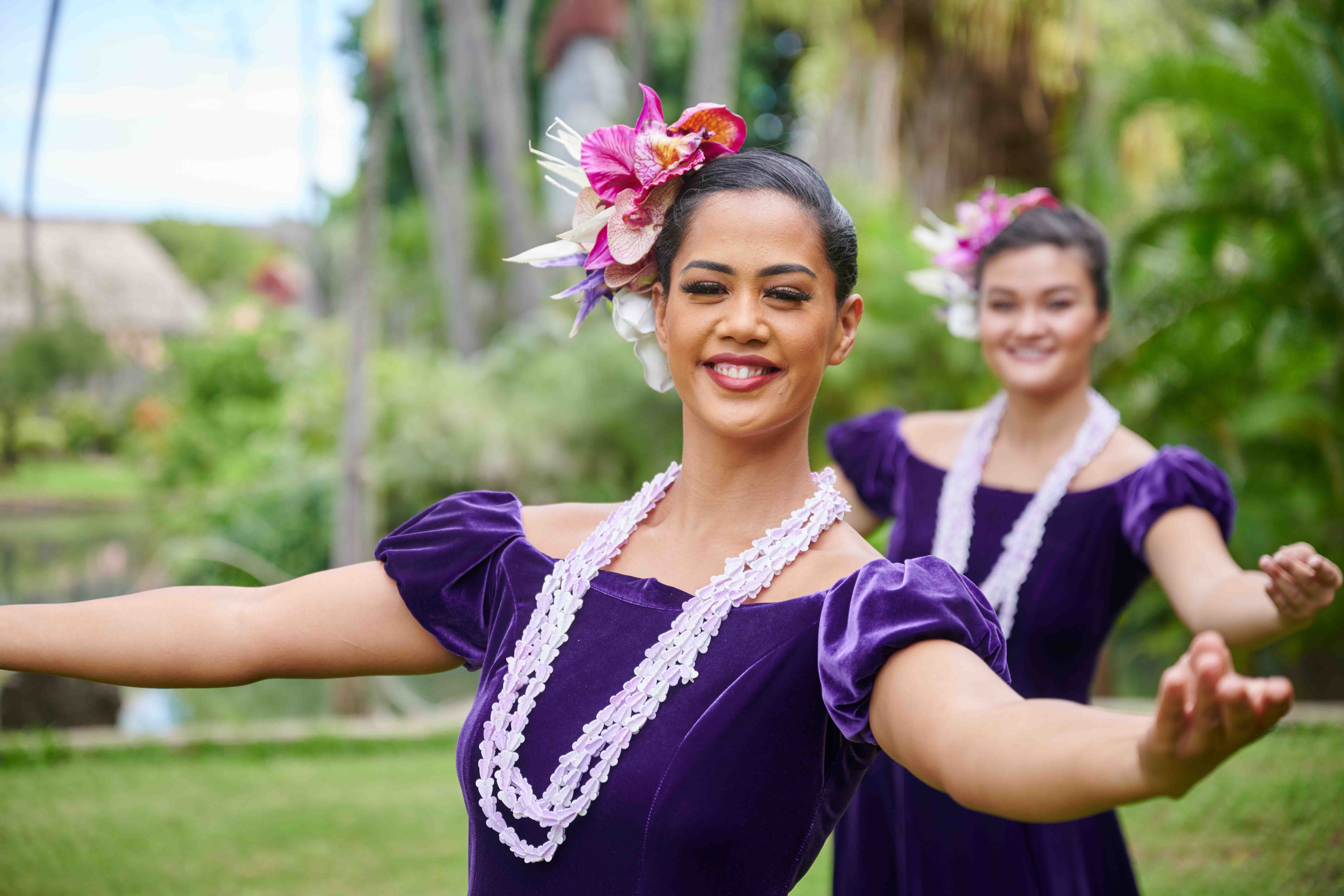 onipaa luau dancer